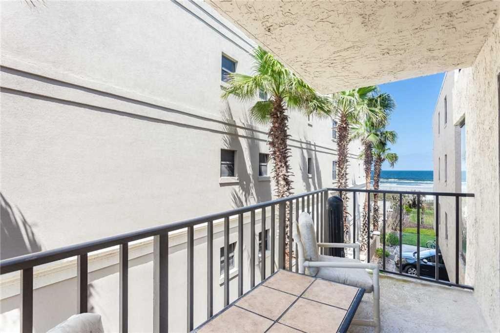 Beachcomber 301 2 Bedrooms Near Mayo Clinic Sleeps 4 Pool - image 5