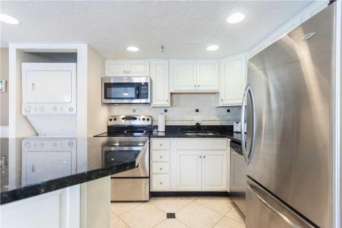 Beachcomber 301 2 Bedrooms Near Mayo Clinic Sleeps 4 Pool - image 6