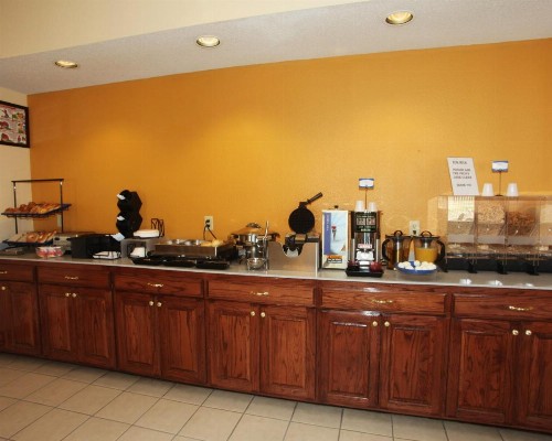 Executive Inn Jacksonville - image 3