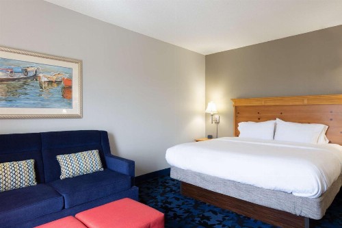 Hampton Inn & Suites Jacksonville Deerwood Park - image 40