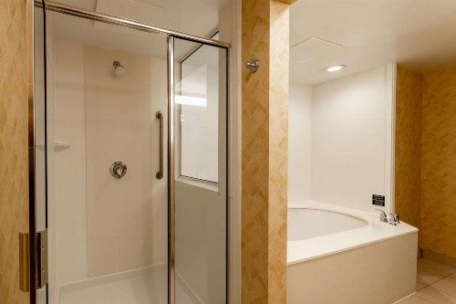 Hampton Inn & Suites Jacksonville Deerwood Park - image 47