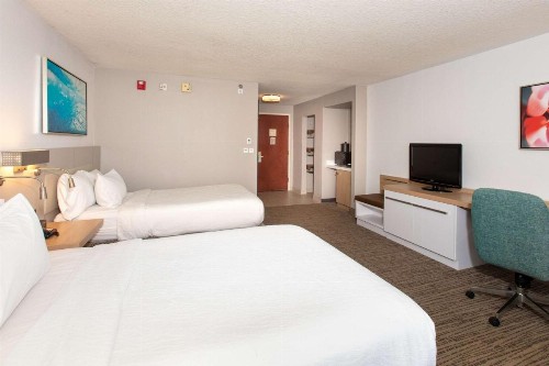 Hilton Garden Inn Jacksonville Airport - image 7