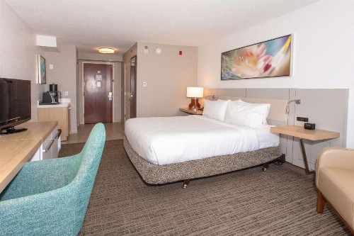 Hilton Garden Inn Jacksonville Airport - image 9
