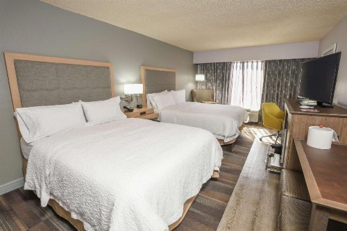 Hampton Inn Jacksonville - East Regency Square - image 4