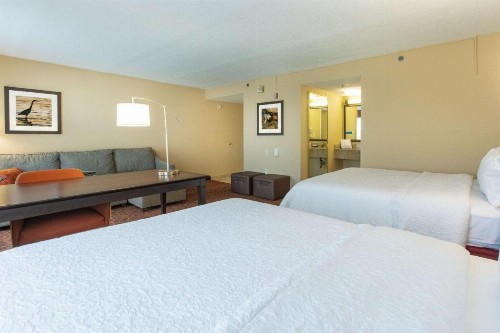 Hampton Inn & Suites Jacksonville-Airport - image 38