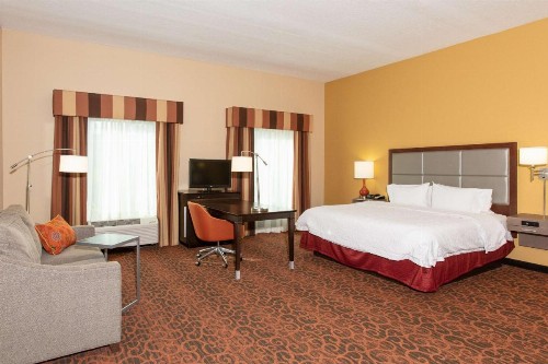 Hampton Inn & Suites Jacksonville-Airport - image 43