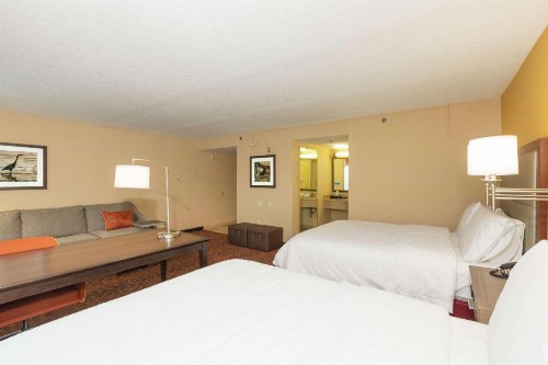 Hampton Inn & Suites Jacksonville-Airport - image 44