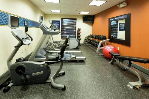 Hampton Inn & Suites Jacksonville-Airport - image 7