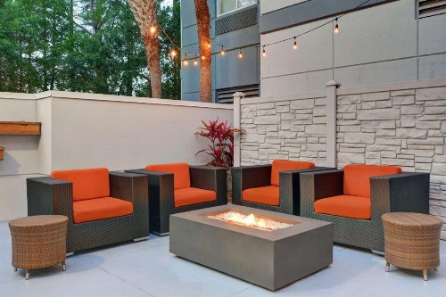 Hilton Garden Inn Jacksonville JTB/Deerwood Park - image 17