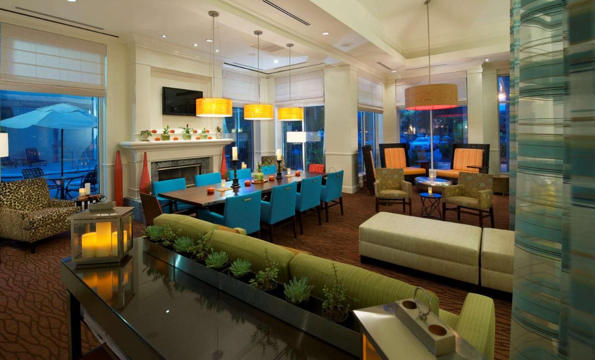 Hilton Garden Inn Jacksonville JTB/Deerwood Park - image 3