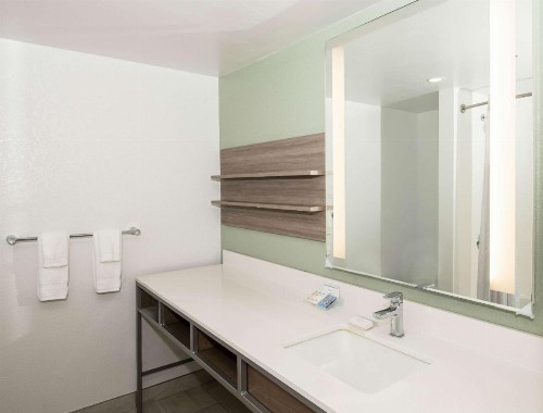 Hilton Garden Inn Jacksonville JTB/Deerwood Park - image 36