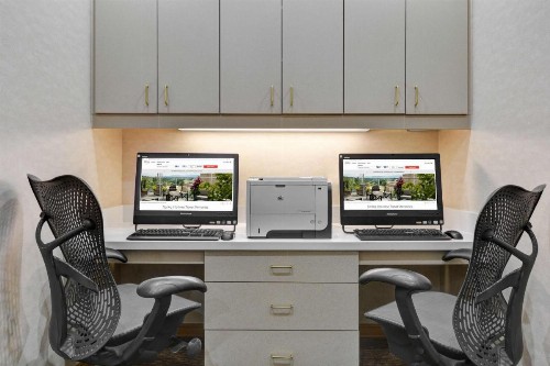Hilton Garden Inn Jacksonville JTB/Deerwood Park - image 9