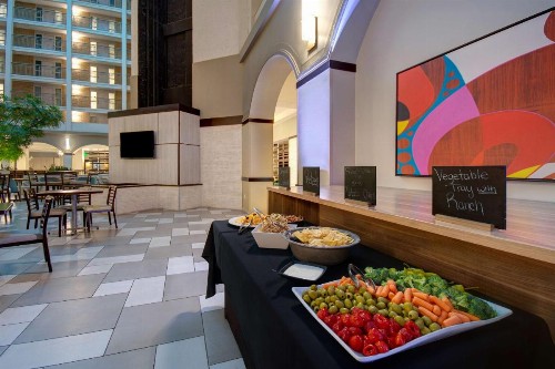 Embassy Suites by Hilton Jacksonville Baymeadows - image 10