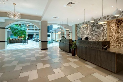 Embassy Suites by Hilton Jacksonville Baymeadows - image 11