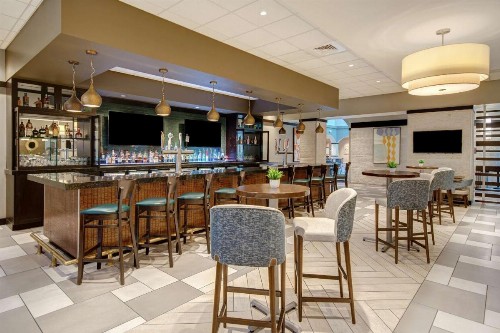 Embassy Suites by Hilton Jacksonville Baymeadows - image 13