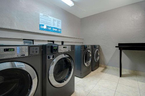 Embassy Suites by Hilton Jacksonville Baymeadows - image 2