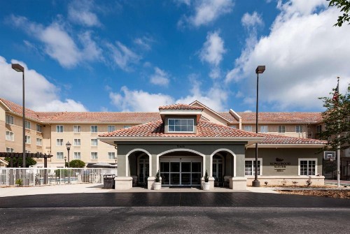 Homewood Suites by Hilton Jacksonville-South/St. Johns Ctr. - image 2