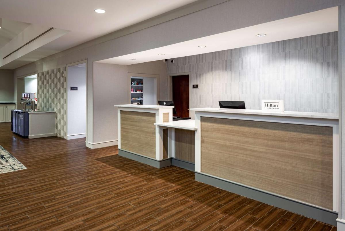 Homewood Suites by Hilton Jacksonville-South/St. Johns Ctr. - image 5