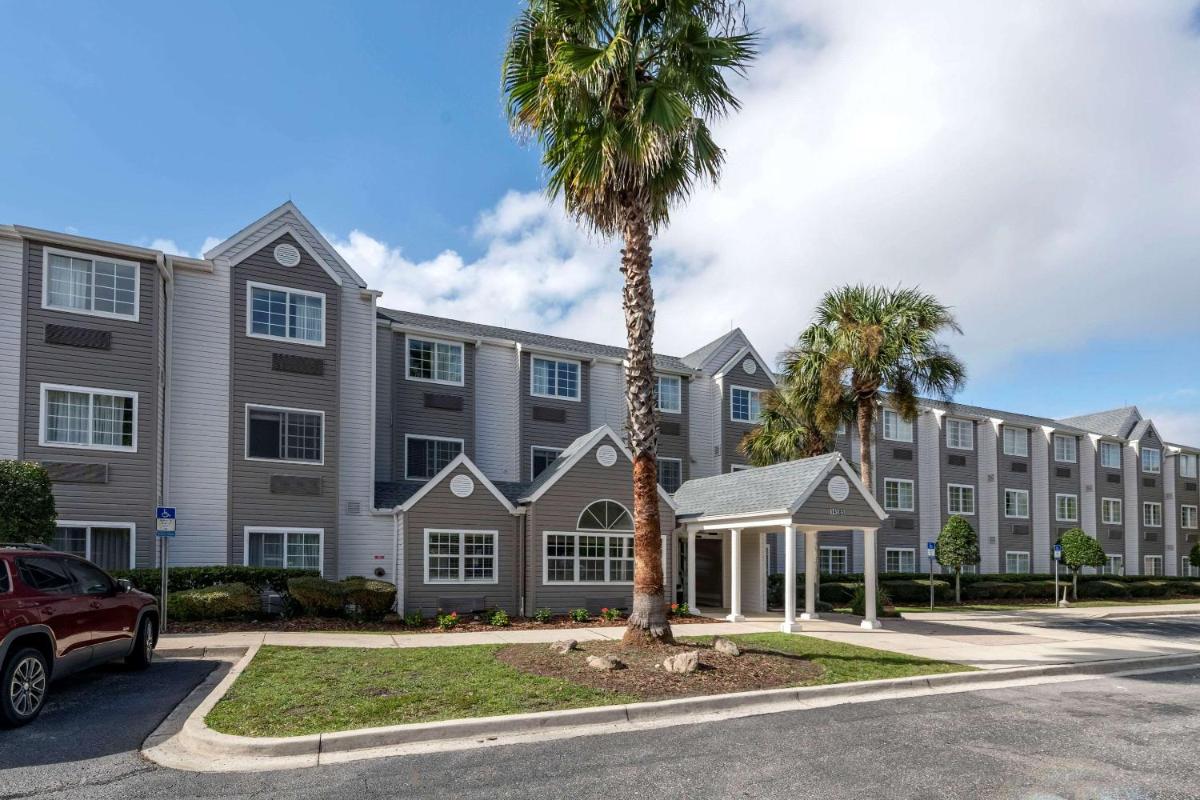 Jacksonville Plaza Hotel and Suites - main image