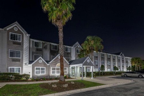 Jacksonville Plaza Hotel and Suites - image 36