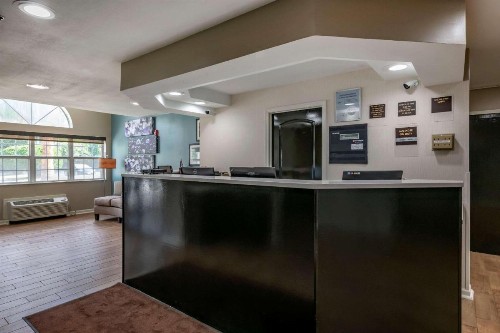 Jacksonville Plaza Hotel and Suites - image 37