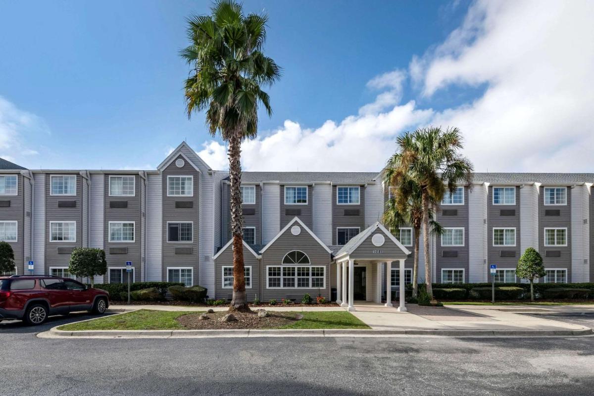Jacksonville Plaza Hotel and Suites - image 5