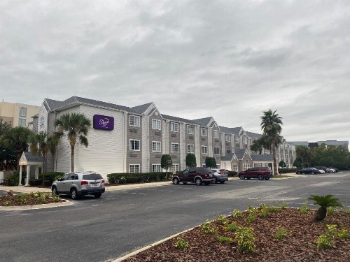 Jacksonville Plaza Hotel and Suites - image 8