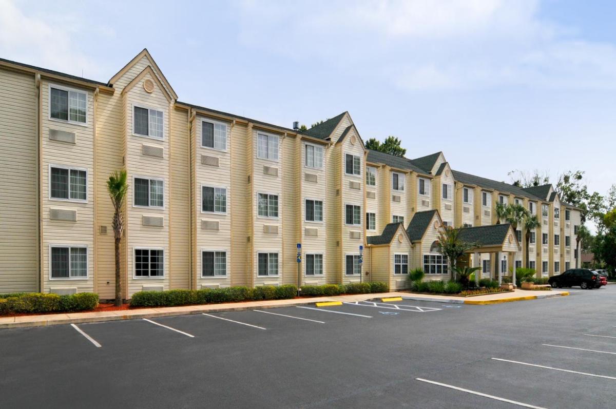 Hometown Inn & Suites Jacksonville Butler Blvd./Southpoint - main image