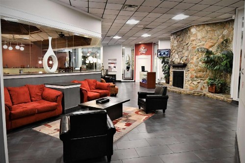 Ramada by Wyndham Jacksonville Hotel & Conference Center - image 3
