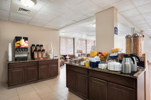Days Inn by Wyndham Jacksonville Airport - image 22