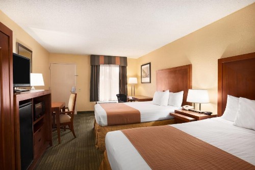 Days Inn by Wyndham Jacksonville Airport - image 26