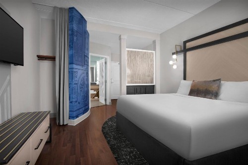 Hotel Indigo Jacksonville-Deerwood Park an IHG Hotel - image 28