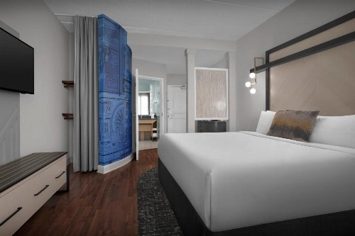 Hotel Indigo Jacksonville-Deerwood Park an IHG Hotel - image 30