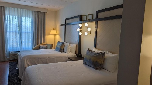 Hotel Indigo Jacksonville-Deerwood Park an IHG Hotel - image 4