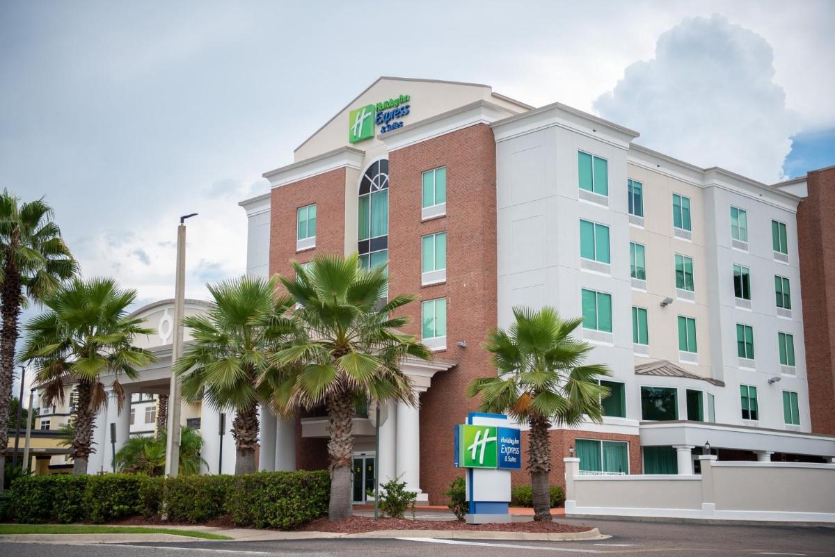 Holiday Inn Express Hotel & Suites Chaffee - Jacksonville West an IHG Hotel - main image
