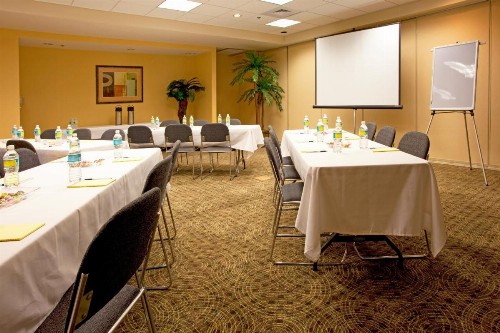 Holiday Inn Express Hotel & Suites Chaffee - Jacksonville West an IHG Hotel - image 11