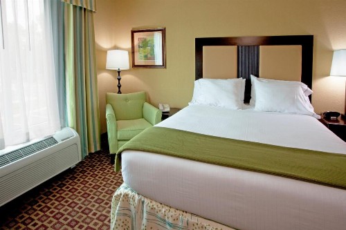 Holiday Inn Express Hotel & Suites Chaffee - Jacksonville West an IHG Hotel - image 9
