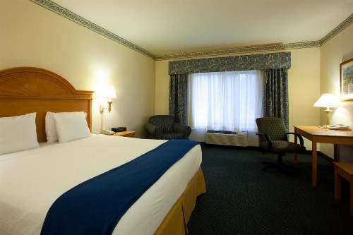 Holiday Inn Express Hotel & Suites Jacksonville-Blount Island - image 10