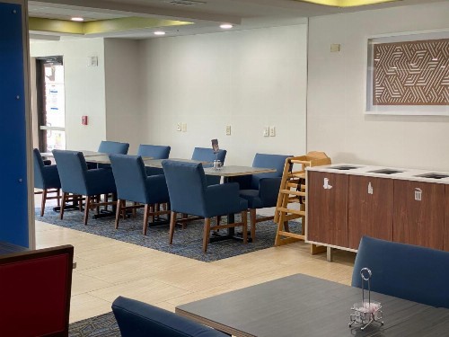 Holiday Inn Express Hotel & Suites Jacksonville-Blount Island - image 12