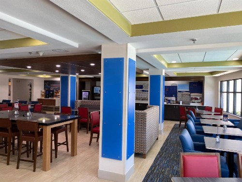Holiday Inn Express Hotel & Suites Jacksonville-Blount Island - image 20