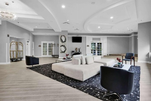 Ramada by Wyndham Jacksonville I-95 by Butler Blvd - image 2