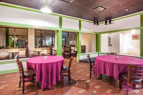 Ramada by Wyndham Jacksonville I-95 by Butler Blvd - image 28