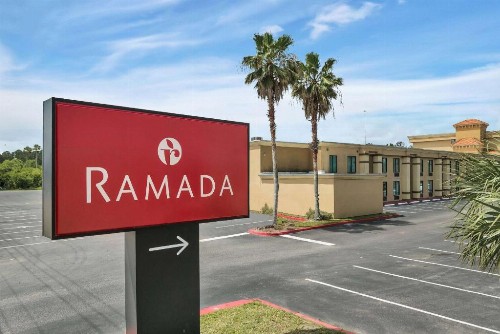 Ramada by Wyndham Jacksonville I-95 by Butler Blvd - image 48