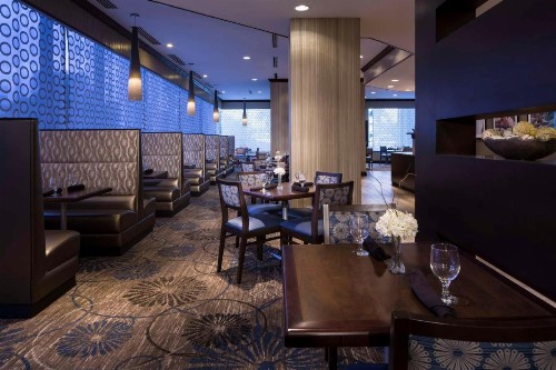 DoubleTree by Hilton Jacksonville Riverfront FL - image 10
