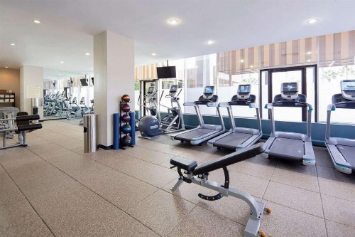 DoubleTree by Hilton Jacksonville Riverfront FL - image 11
