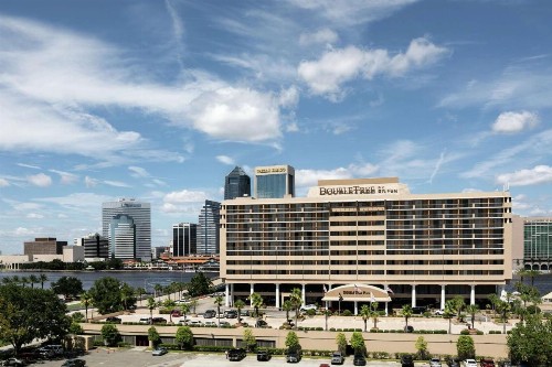 DoubleTree by Hilton Jacksonville Riverfront FL - image 2