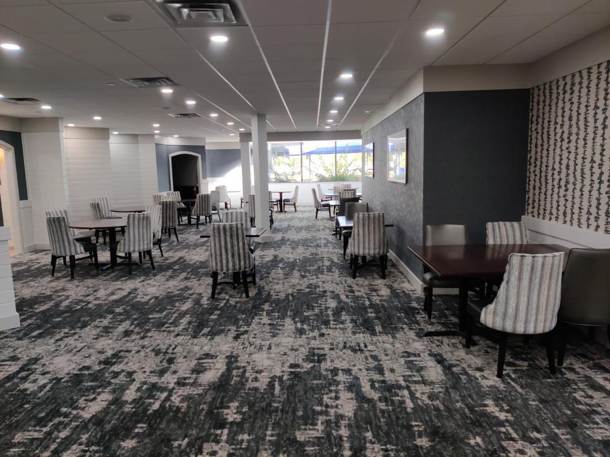 Crowne Plaza Jacksonville Airport an IHG Hotel - image 5