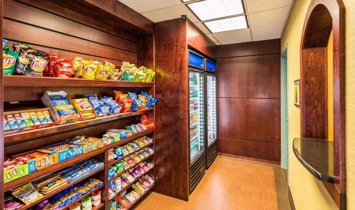 Holiday Inn Express Hotel & Suites Jacksonville-South an IHG Hotel - image 2