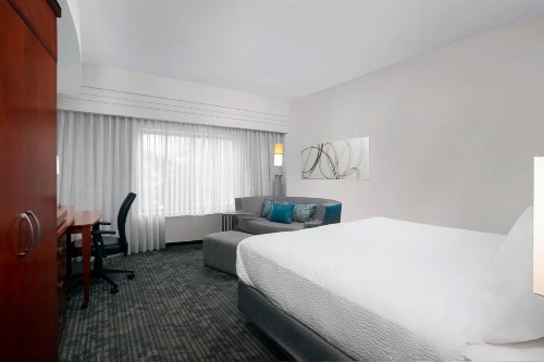 Courtyard by Marriott Jacksonville I-295/East Beltway - image 16