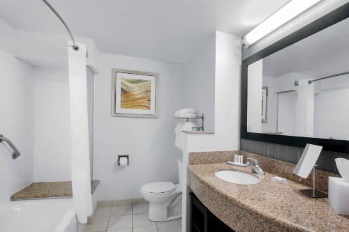 Courtyard by Marriott Jacksonville I-295/East Beltway - image 20